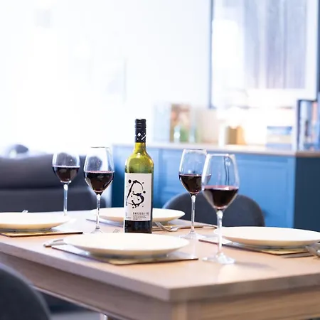 Idyllic Retreat With Panoramic Views By Letmestay *